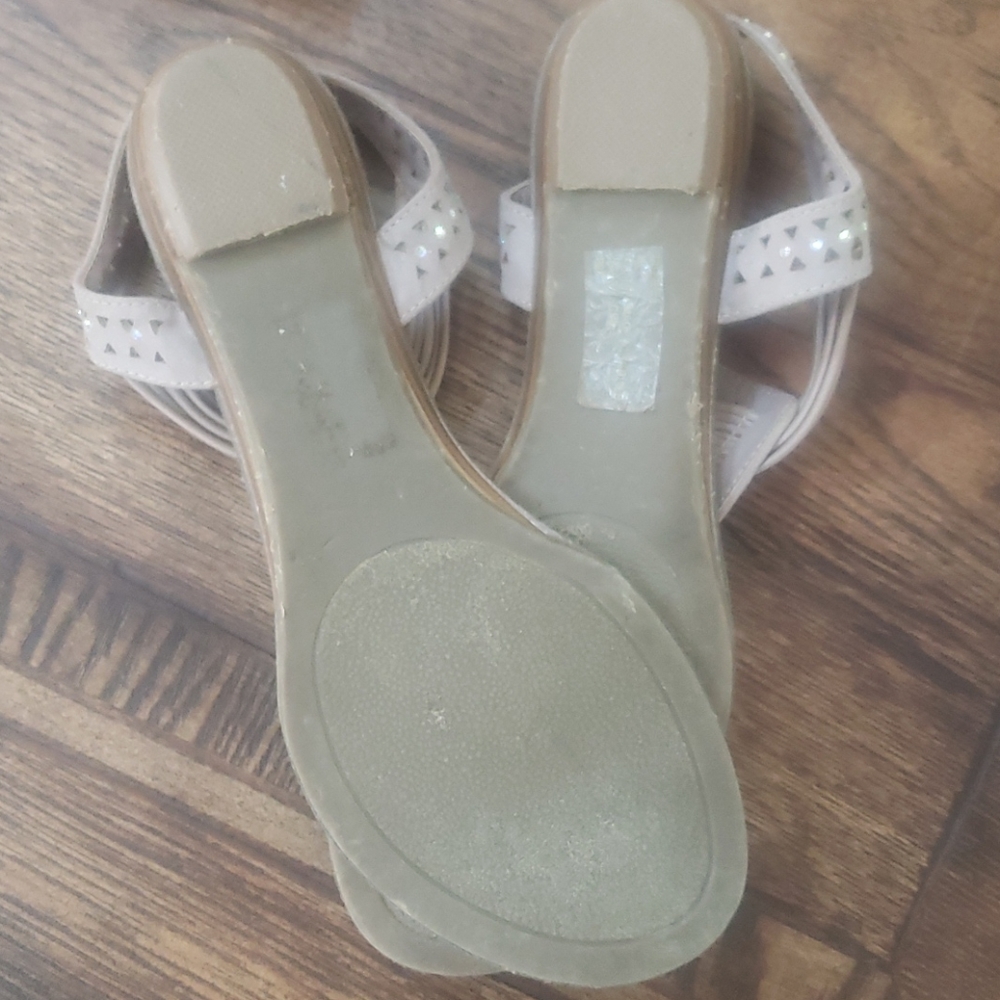 Sandals - Picture 4 of 5